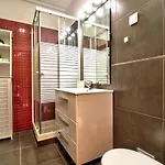 Apartament Center Location, Ac, Swimming Pool, And Parking *