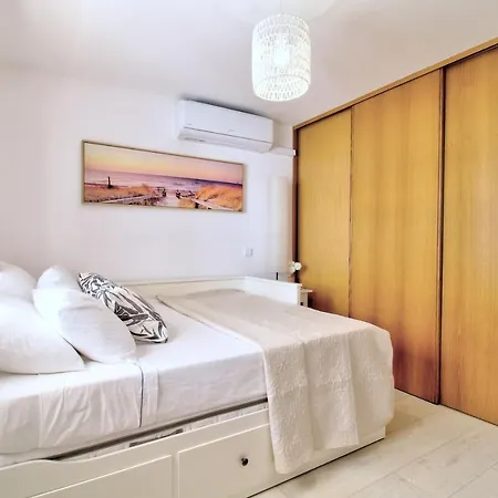 Center Location, Ac, Swimming Pool, And Parking *