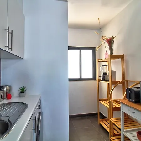 Center Location, Ac, Swimming Pool, And Parking Appartement